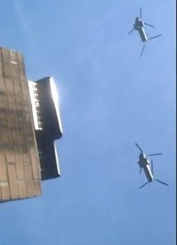 Military Chinooks, Blackhawk Helicopters Buzz Long Island Ahead of Jade Helm 15 (Dahboo 7 Video)