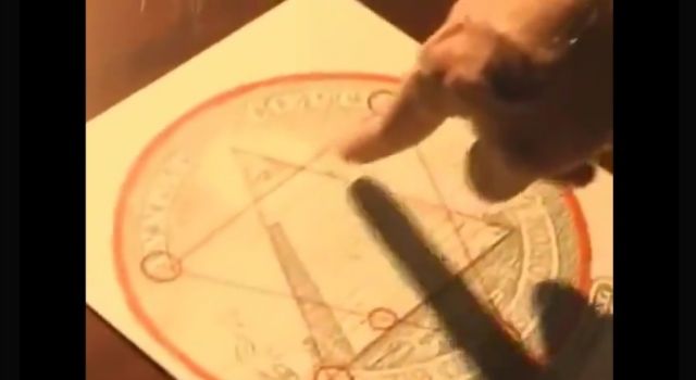 The Illuminati Seal - The Rothschild, Secret Societies and the Symbols of Power - Ex- Illuminati Member Exposes the Hidden Occult Symbology is the U.S. Dollar - Many Secret Historical...