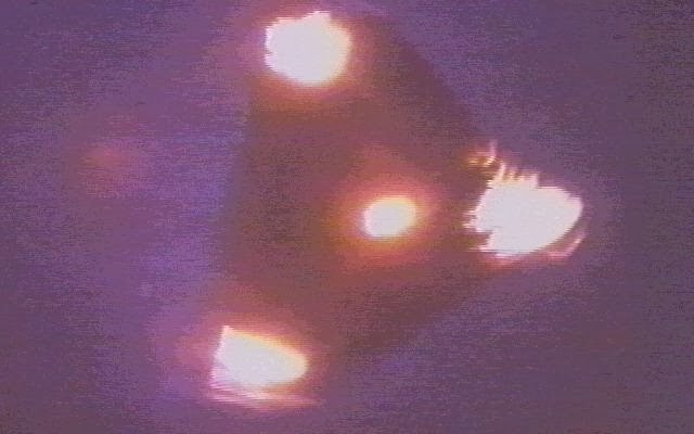 B4INREMOTE-aHR0cDovLzEuYnAuYmxvZ3Nwb3QuY29tLy1oTEwxcHg2VFdkdy9VcVlPZWlWNU11SS9BQUFBQUFBQVdsay9mdXdyb0dNMzI4Yy9zNjQwL0JlbGdpYW5fVHJpYW5nbGVfMS5qcGc=