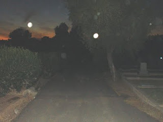 B4INREMOTE-aHR0cDovLzIuYnAuYmxvZ3Nwb3QuY29tLy1HZmtpRFV3MDk5ay9UaF9MZktMVWxISS9BQUFBQUFBQUlXSS9SLWZPNVJQT3lRay9zMzIwLzAxMTQwNUFDU2VyaW91c2x5QnJpZ2h0T3Jic0J1dHRlcy5qcGc=