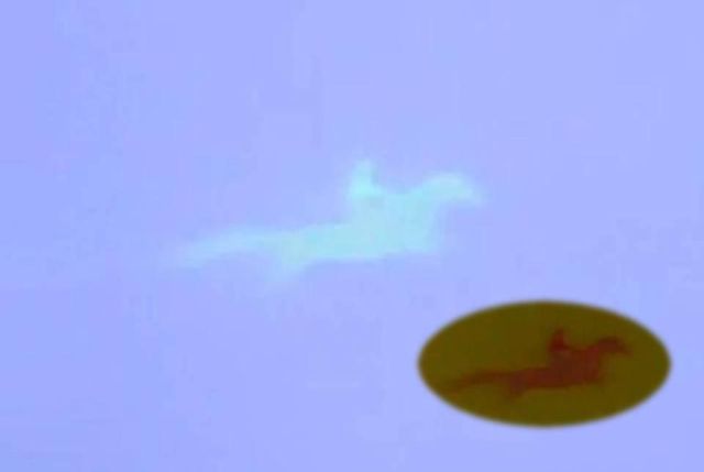 B4INREMOTE-aHR0cDovLzEuYnAuYmxvZ3Nwb3QuY29tLy1FQmhXTTh0dlFWVS9WWjB1ZTdsRklzSS9BQUFBQUFBQU5ROC9JMmJsRk56ME9zYy9zNjQwL2dyZWVuJTJCaG9yc2VtYW4lMkJjbG91ZHMuanBn