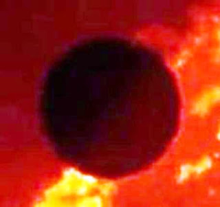 B4INREMOTE-aHR0cDovLzQuYnAuYmxvZ3Nwb3QuY29tLy1QeUxoNnVmbEhTOC9WYU5xSkZiT0dRSS9BQUFBQUFBQU5UMC84ZUNfNHphaWNYUS9zMzIwL2hvbG9ncmFwaGljJTJCdHJhbnNwYXJlbnQlMkJ2ZW51cyUyQnN1biUyQiUyNTI4MSUyNTI5LmpwZw==
