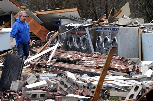 Waverly, Virginia Tornado Damage Tornado_damage_as_seen_in_Waverly_Virginia