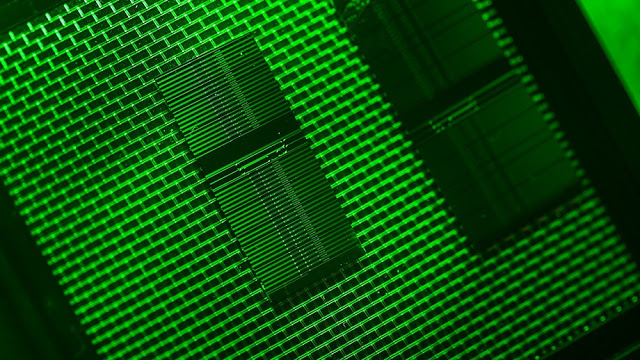 B4INREMOTE-aHR0cHM6Ly8xLmJwLmJsb2dzcG90LmNvbS8taTJOX2dDU21vLXMvV0VlZUlLNG50NEkvQUFBQUFBQUJSSmcvMWFpZ0wxX0REeVlxZVZMNVN2Z05xNTdmVFZMSjA1TkxnQ0xjQi9zNjQwL2FoMXA2MjI2X1N0ZXZlX01hZGRlbl9sYWJfd2FmZXIuanBn
